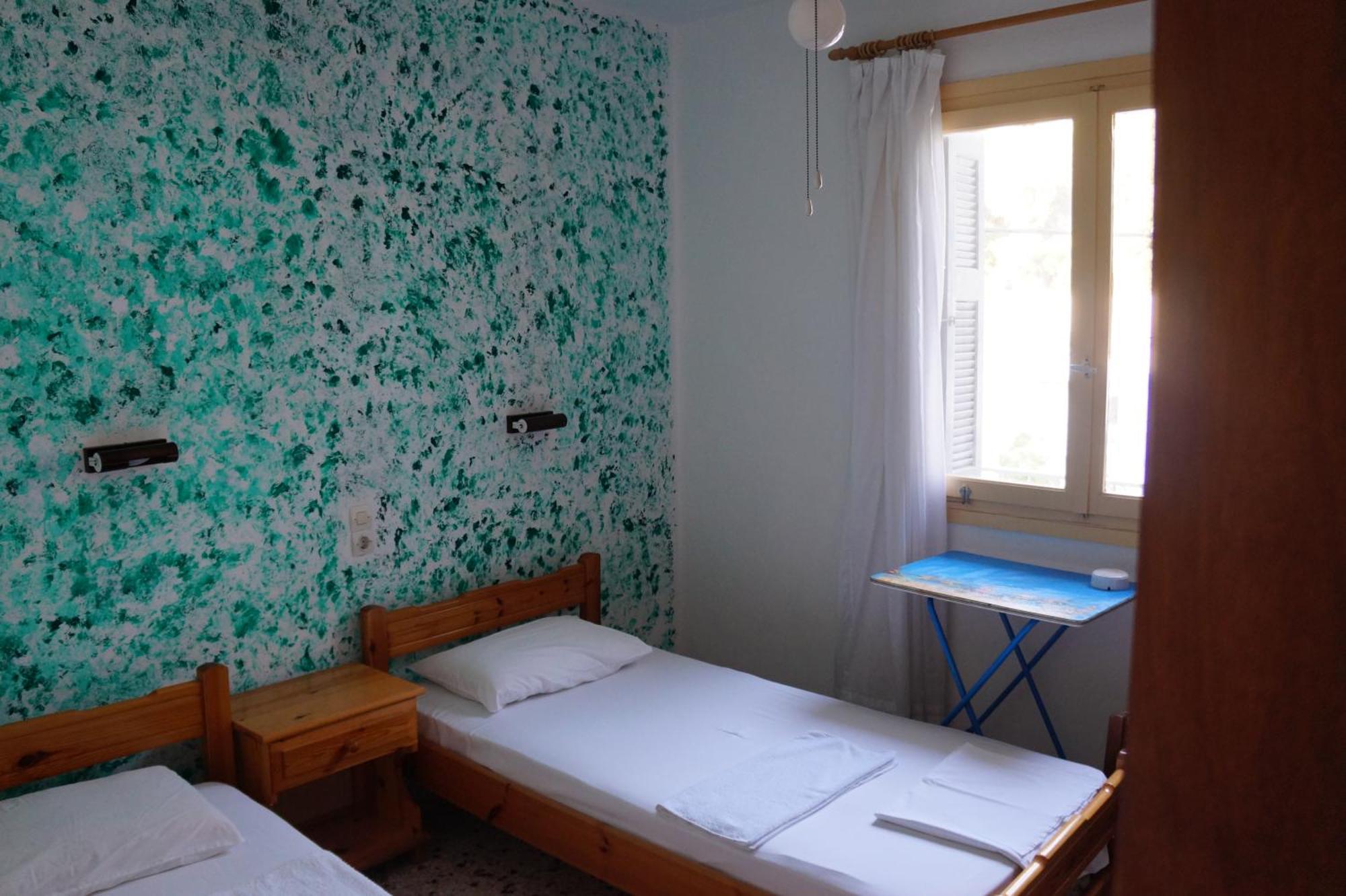 Filippos Hotell Ágios Kírykos Exteriör bild